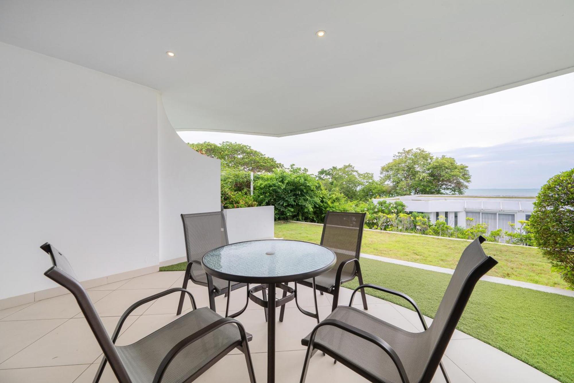 Pure Sunset Beach - Ocean View Room, Pattaya 纳仲天 外观 照片
