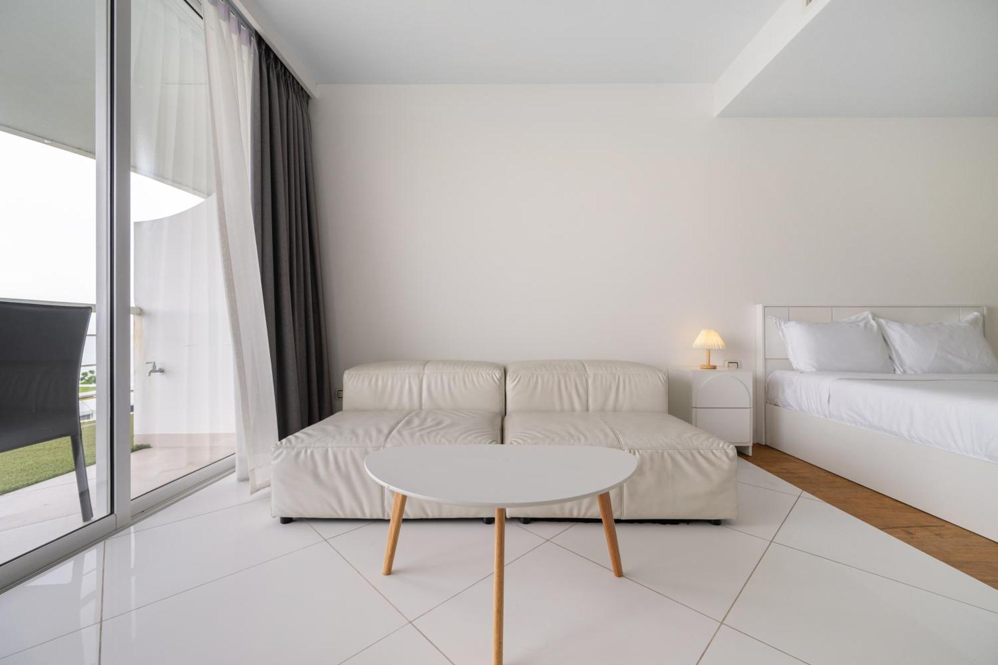Pure Sunset Beach - Ocean View Room, Pattaya 纳仲天 外观 照片